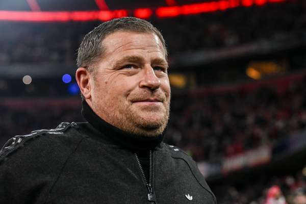 拜仁总监亲自辟谣：关于萨拉赫的转会传闻纯属空穴来风